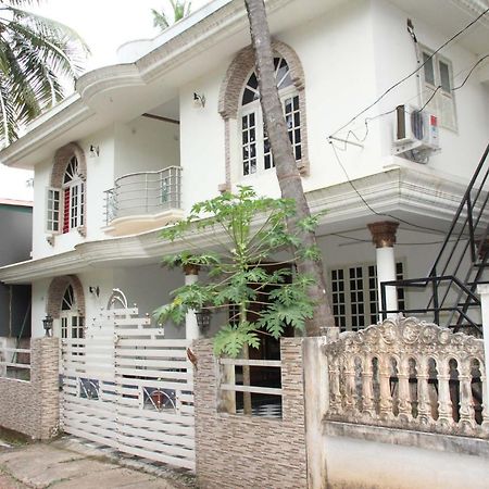 Jj'S White House Hotel Thrissur Exterior photo