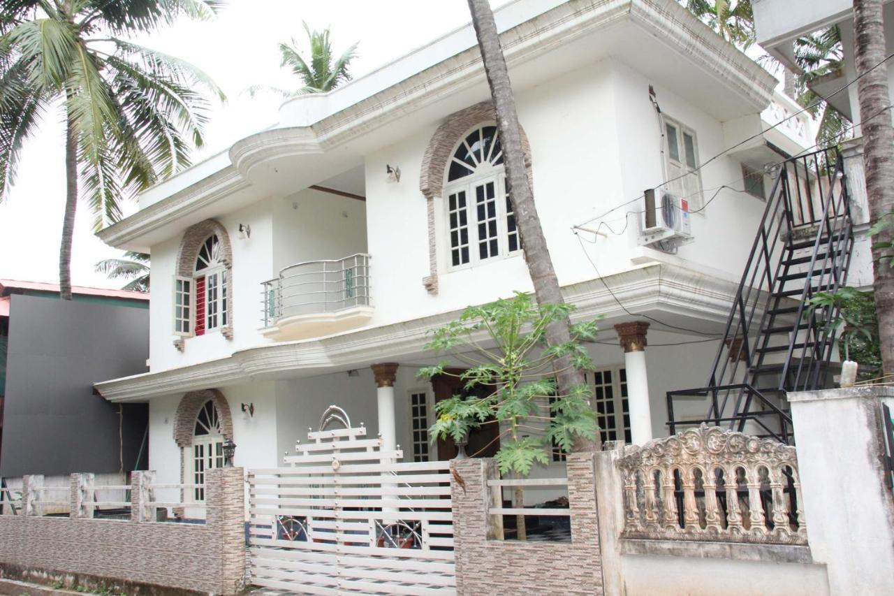 Jj'S White House Hotel Thrissur Exterior photo