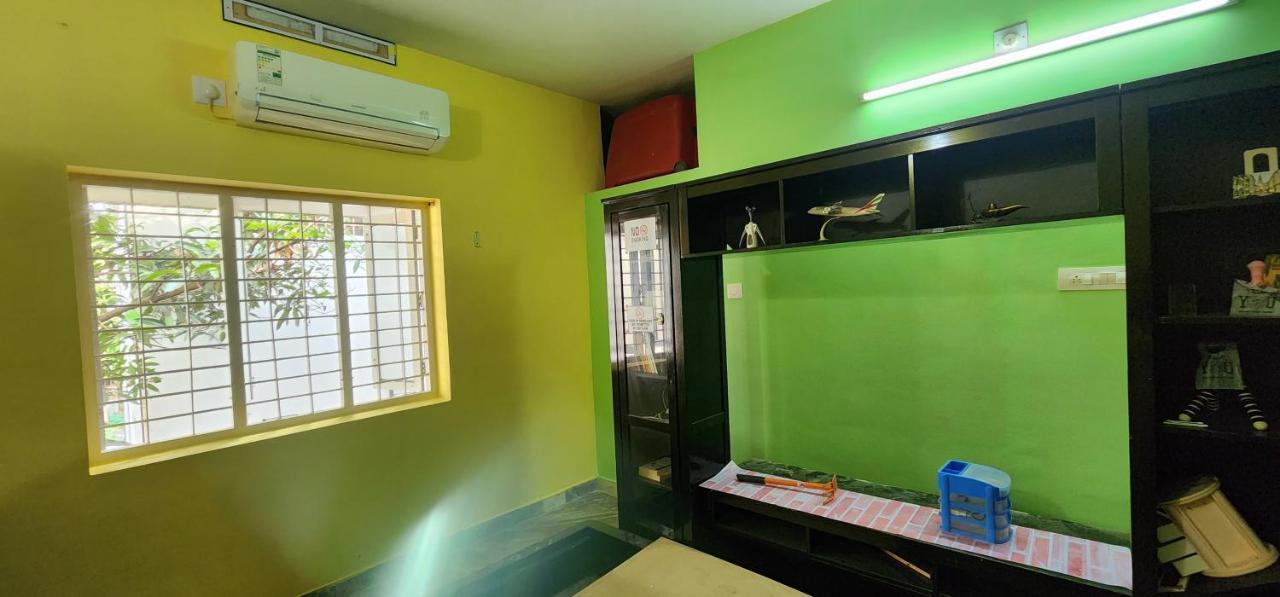 Jj'S White House Hotel Thrissur Exterior photo