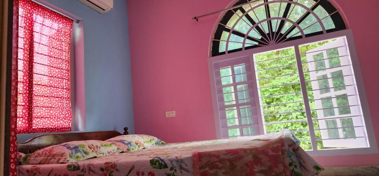 Jj'S White House Hotel Thrissur Exterior photo