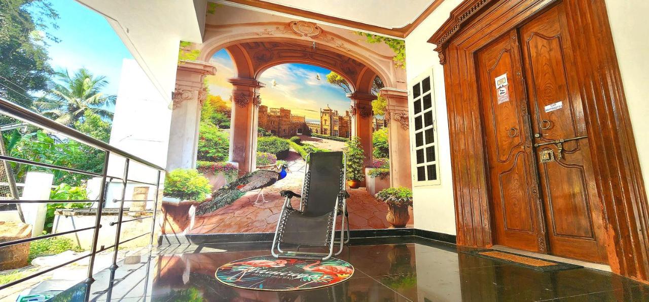 Jj'S White House Hotel Thrissur Exterior photo